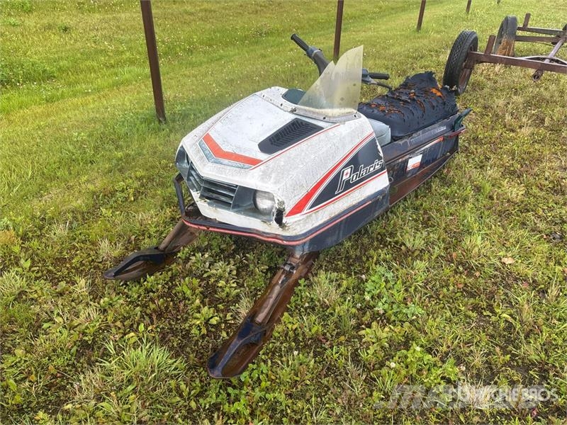 Polaris Electra 440 Snowmobile (Inoperable) كاسحات الجليد