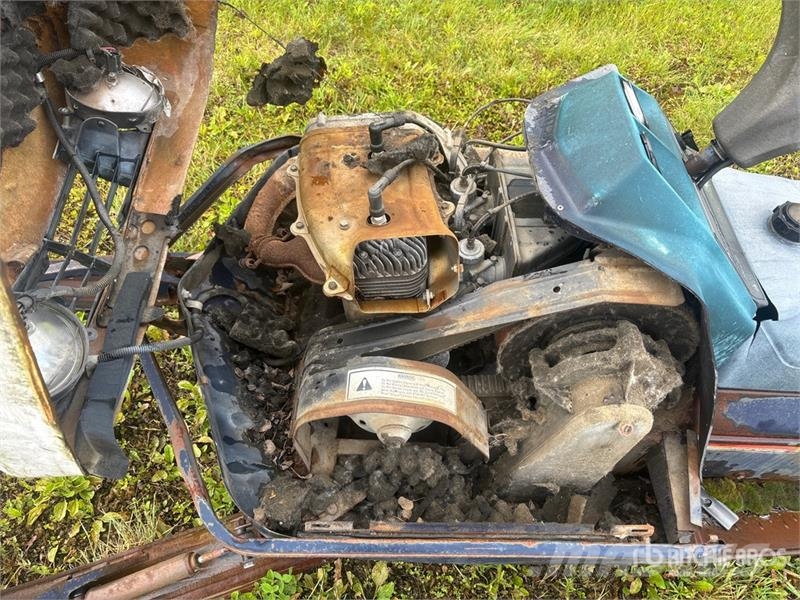 Polaris Electra 440 Snowmobile (Inoperable) كاسحات الجليد