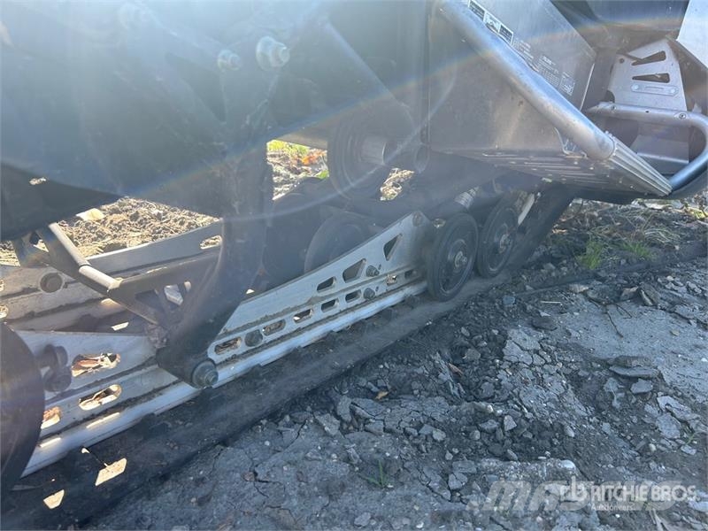 Polaris Pro R 600 Snowmobile Sniegaeigiai