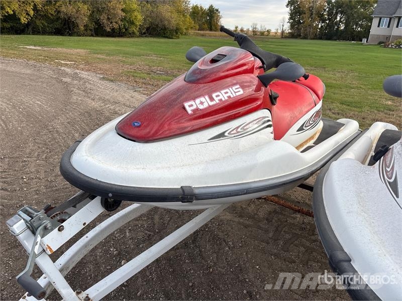Polaris Virage (2) Personal Jet Skis Auto's