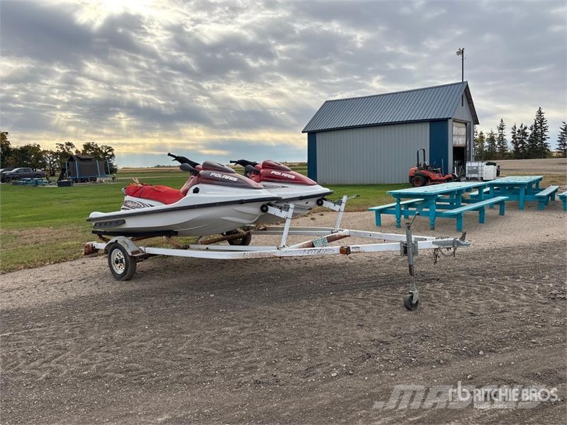 Polaris Virage (2) Personal Jet Skis Auto's
