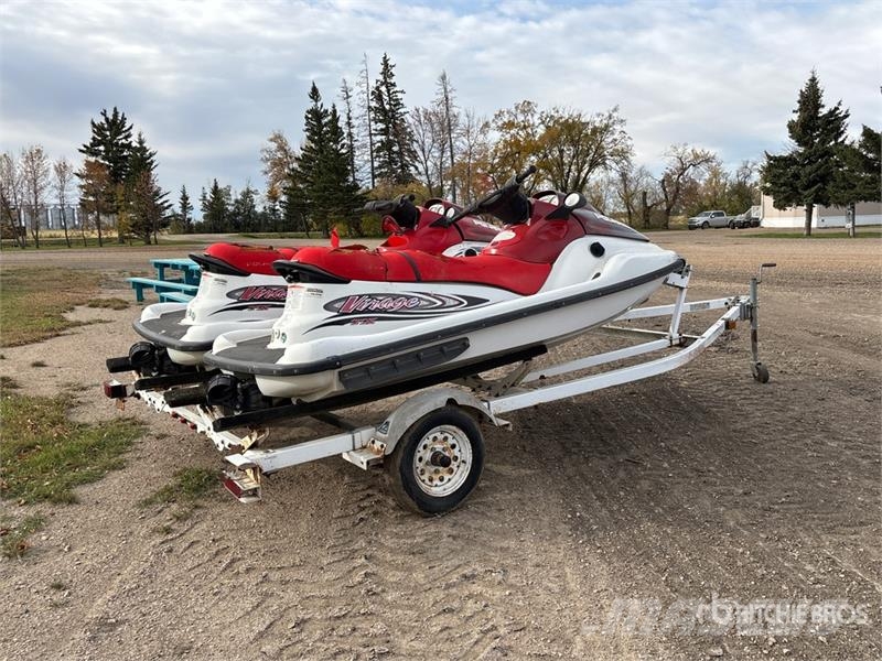 Polaris Virage (2) Personal Jet Skis Auto's