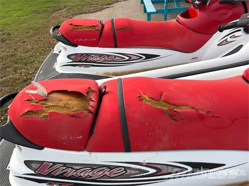 Polaris Virage (2) Personal Jet Skis Auto's
