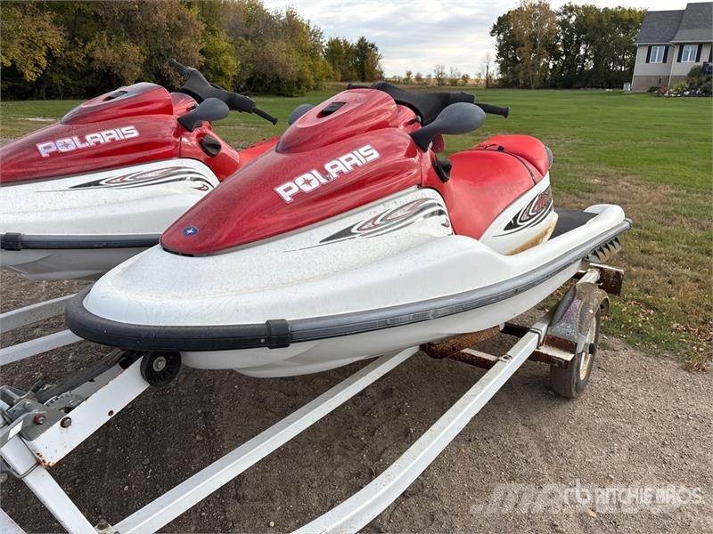 Polaris Virage (2) Personal Jet Skis Auto's
