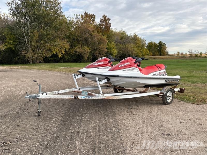 Polaris Virage (2) Personal Jet Skis Auto's