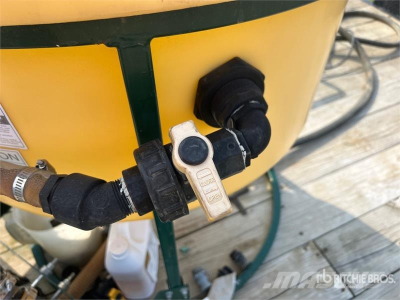 Polywest Ltd 240 L Chemical Handler Lauksaimniecība- Citi