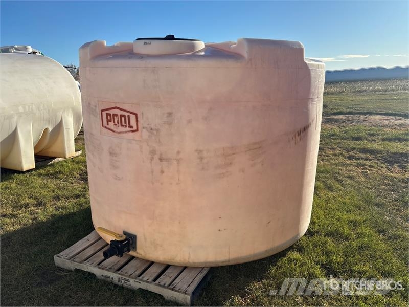 Pool 1200 gal Poly Water Tank Fuel and additive tanks
