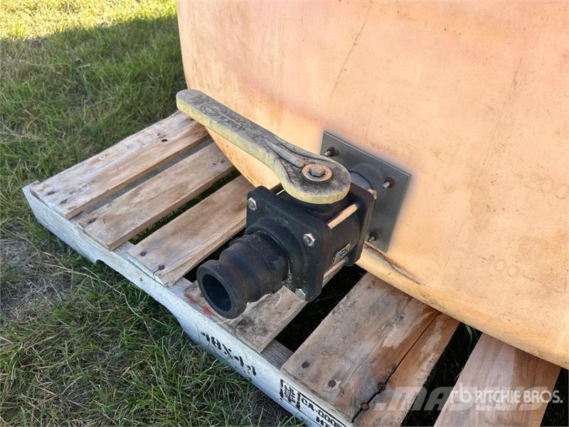  Pool 1300 gal Poly Water Tank Kraftstoff- und Zusatzstoffbehälter