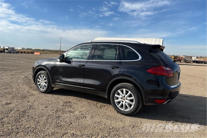 Porsche Cayenne S AWD Automobile Avtomobili