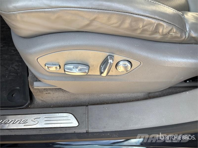 Porsche Cayenne S AWD Automobile Avtomobili