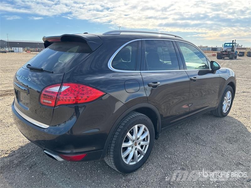 Porsche Cayenne S AWD Automobile Avtomobili