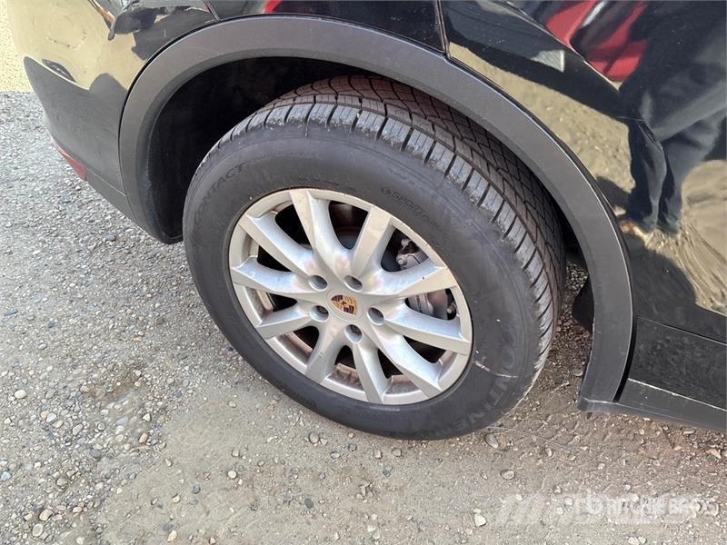 Porsche Cayenne S AWD Automobile Avtomobili