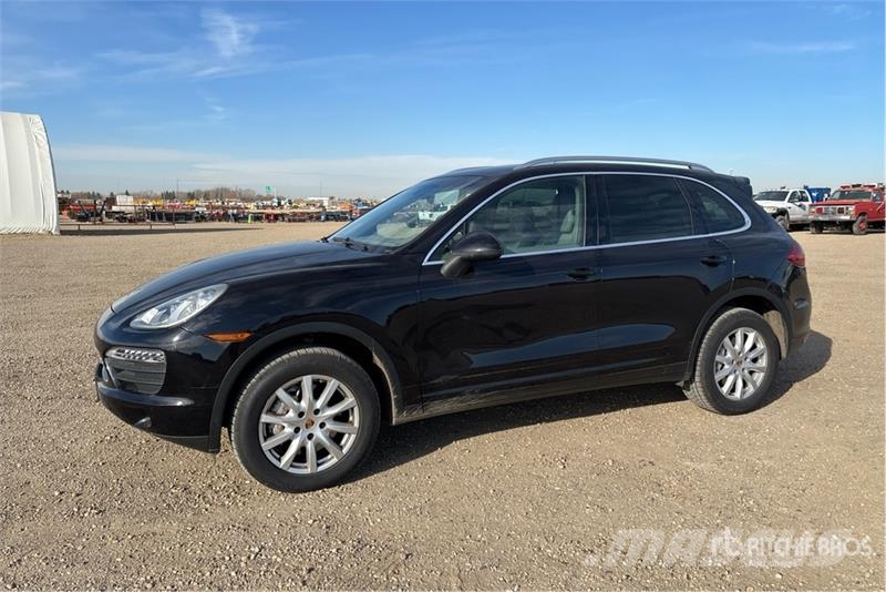 Porsche Cayenne S AWD Automobile Avtomobili