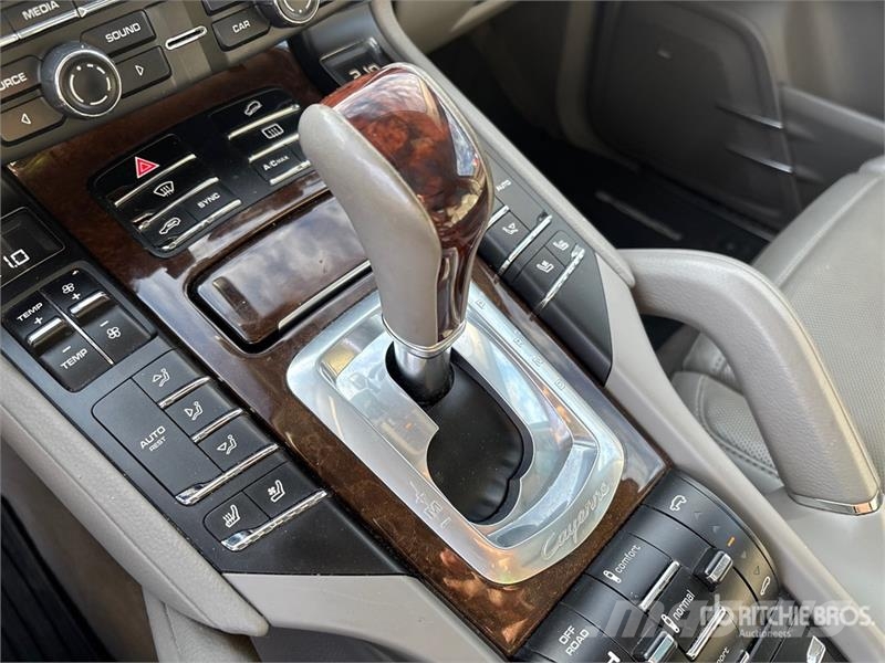 Porsche Cayenne S AWD Automobile Avtomobili