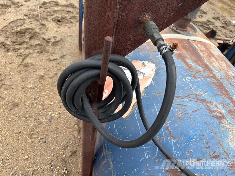 Portable Fuel Tank Polttoaine- ja lisäainesäiliöt