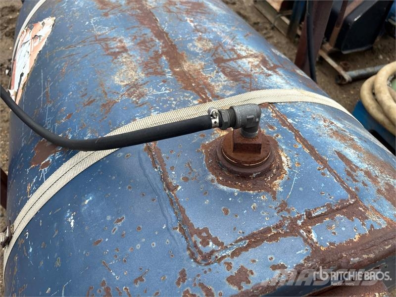 Portable Fuel Tank Polttoaine- ja lisäainesäiliöt