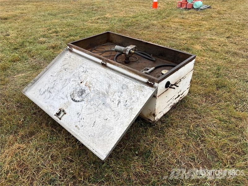  Portable Steel Diesel Fuel Tank صهاريج الوقود والصهاريج الإضافية