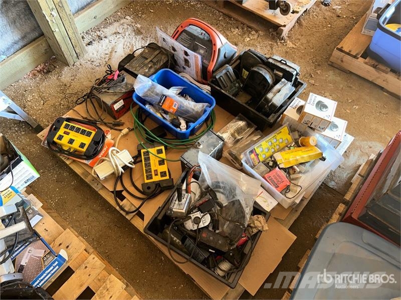 Power Box, Battery Packs, Electrical Plug Ins, Door Hand Otros componentes