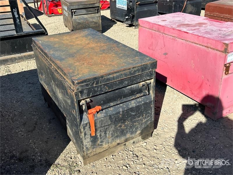  Powerfist 45in x 24in x 24in Tool Box Sonstige Baumaschinen