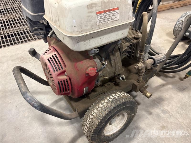 PowerJet Pressure Washer معدات الغسل بالضغط الخفيف