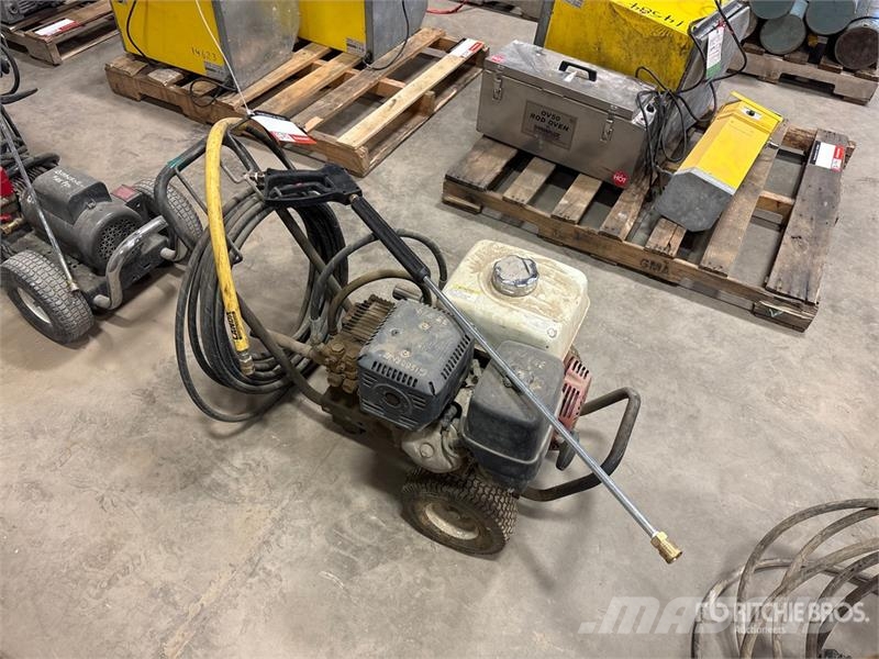 PowerJet Pressure Washer معدات الغسل بالضغط الخفيف