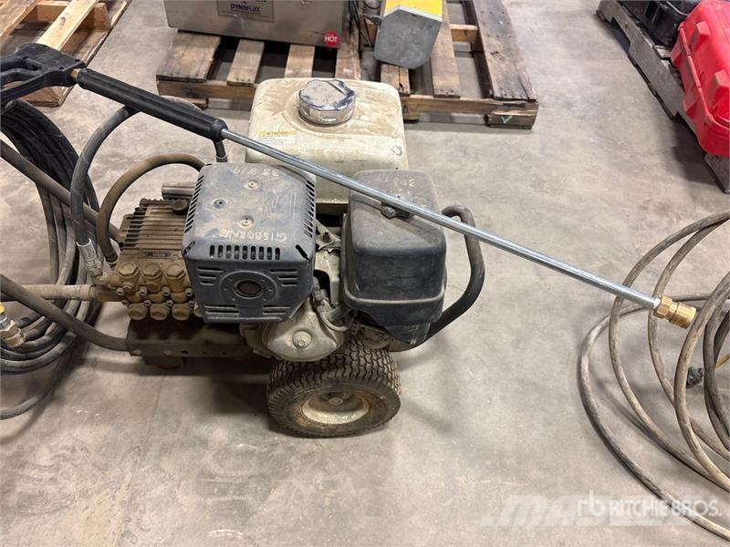 PowerJet Pressure Washer معدات الغسل بالضغط الخفيف