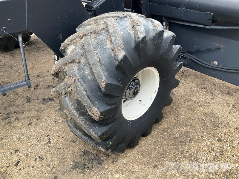  Prairie Star 4940 Swather Windrower Windrowers