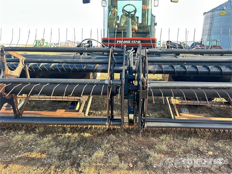  Prairie Star 4950 30 ft Swather Windrower Sakupljači