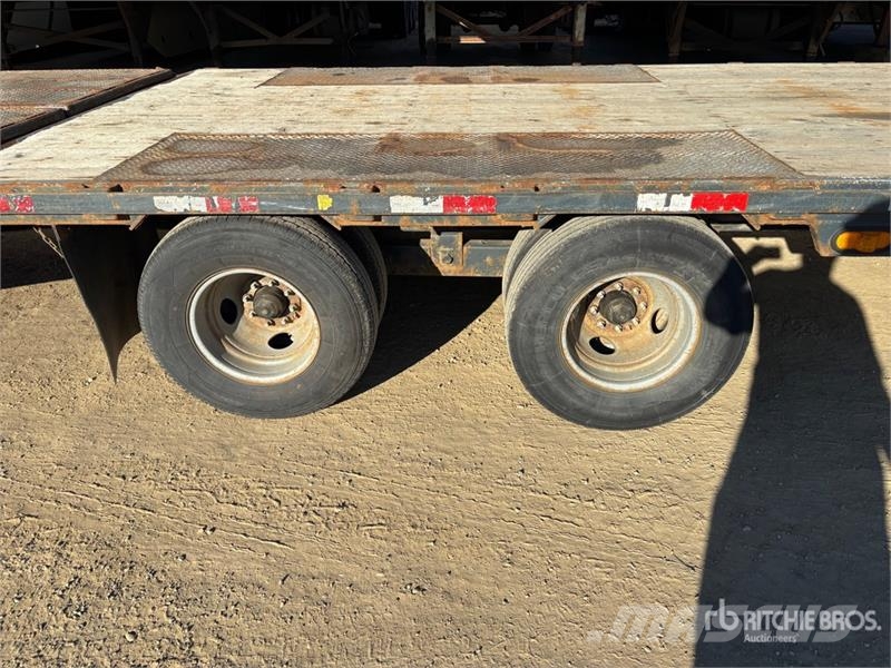Precision Husky Trailers FG30-10SP 30 ft T/A Equipment Trailer Auto pārvadāšanas treileri