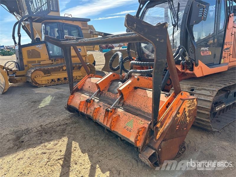 Prime Tech PT-300 Tracked Mulcher Tractor Metsamultšerid
