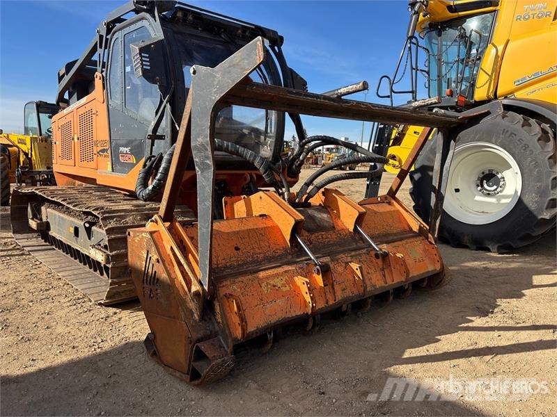 Prime Tech PT-300 Tracked Mulcher Tractor Metsamultšerid
