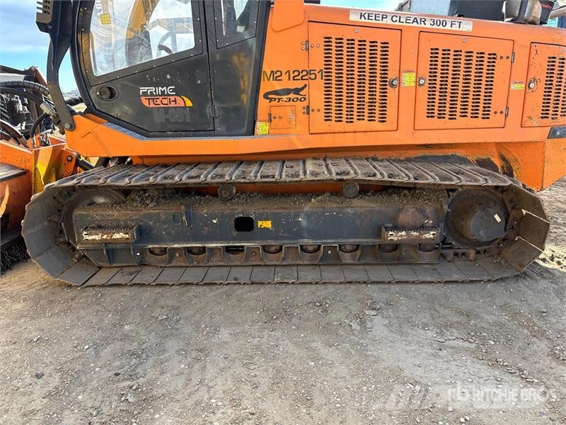Prime Tech PT-300 Tracked Mulcher Tractor Metsamultšerid