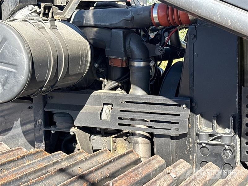 Prinoth Husky Snowcat (Inoperable) Kar düzleyiciler