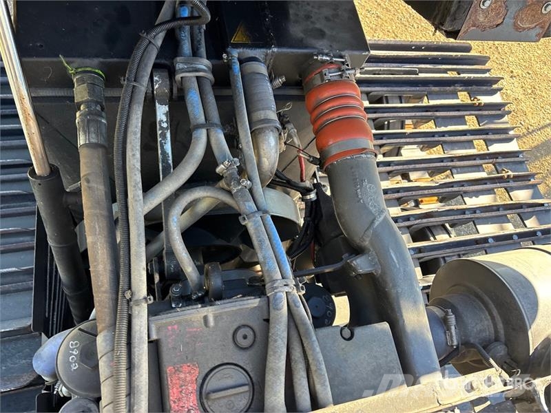 Prinoth Husky Snowcat (Inoperable) Kar düzleyiciler