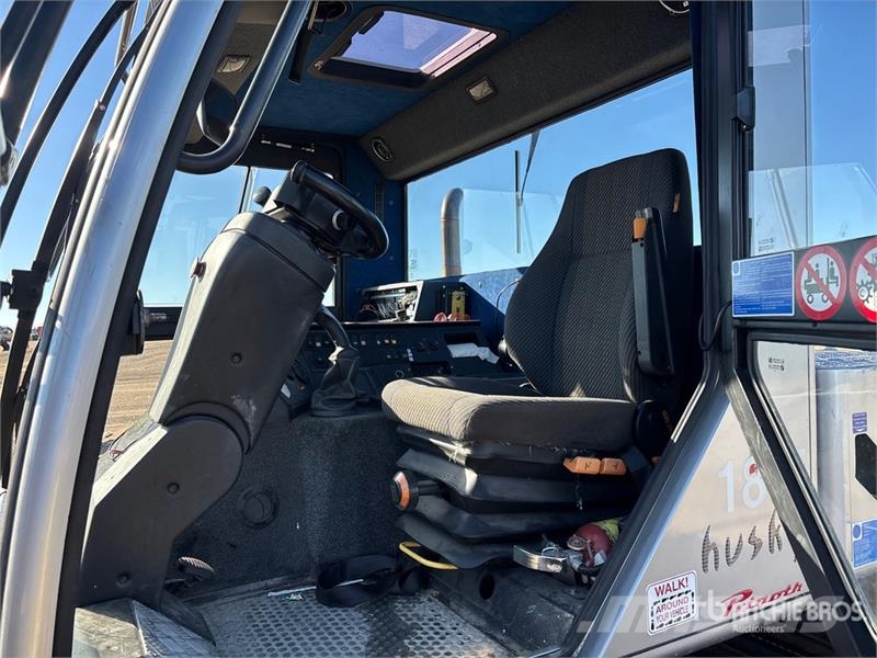 Prinoth Husky Snowcat (Inoperable) Kar düzleyiciler