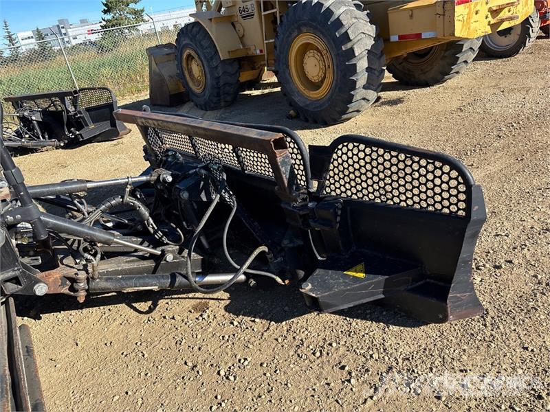 Prinoth Husky Snowcat (Inoperable) Kar düzleyiciler