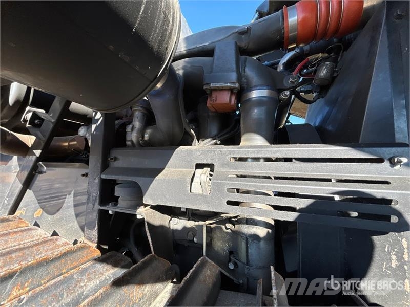 Prinoth Husky Snowcat (Inoperable) Kar düzleyiciler