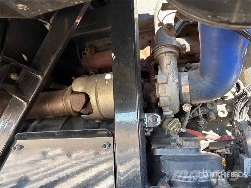 Prinoth Husky Snowcat (Inoperable) Kar düzleyiciler