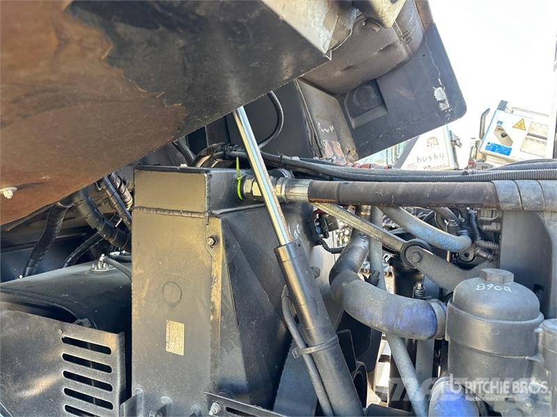 Prinoth Husky Snowcat (Inoperable) Kar düzleyiciler