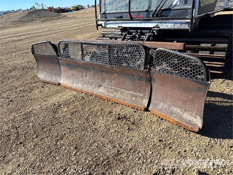 Prinoth Husky Snowcat (Inoperable) Kar düzleyiciler