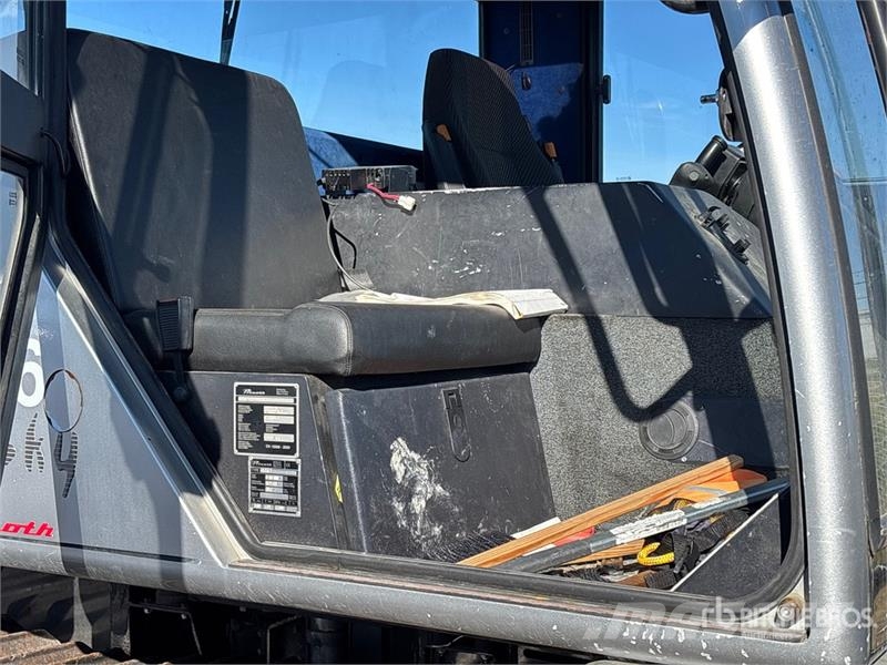 Prinoth Husky Snowcat (Inoperable) Kar düzleyiciler