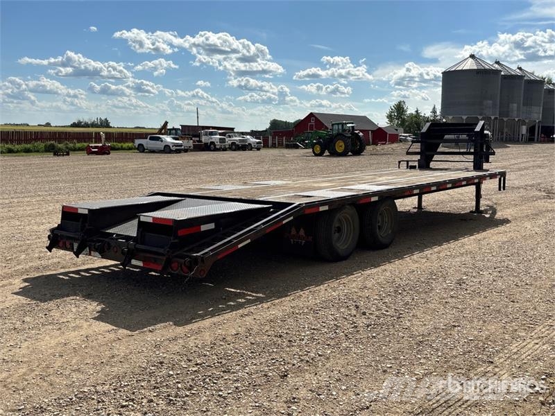 Pro-Trak 28 ft T/A Gooseneck Equipment Trailer Remolques para transporte de vehículos