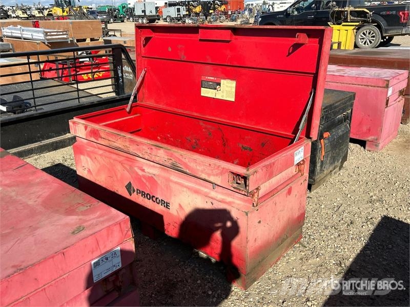  Procore 48in x 24in x 24in Tool Box Sonstige Baumaschinen