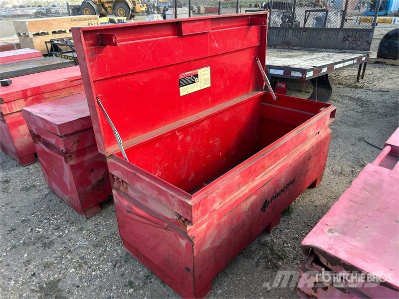  Procore 60in x 24in x 24in Tool Box Sonstige Baumaschinen