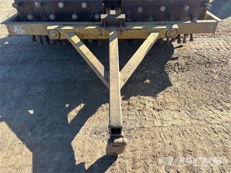 Pull Behind Compactor Теглени вибрационни валяци