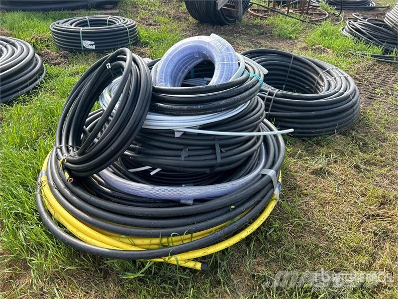  Quantity of 1/2 in - 1 3/4 in Utility Hoses Drugi deli