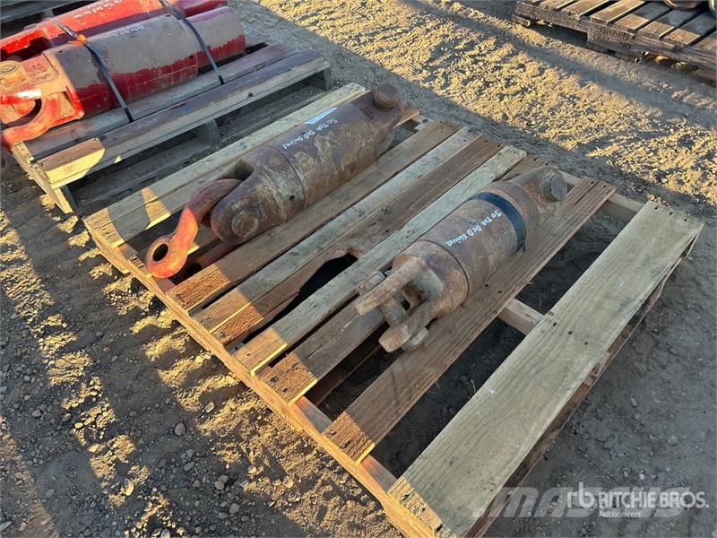 Quantity of (1) 30 Ton & (1) 50 Ton DCD Swivel Predelovalna oprema