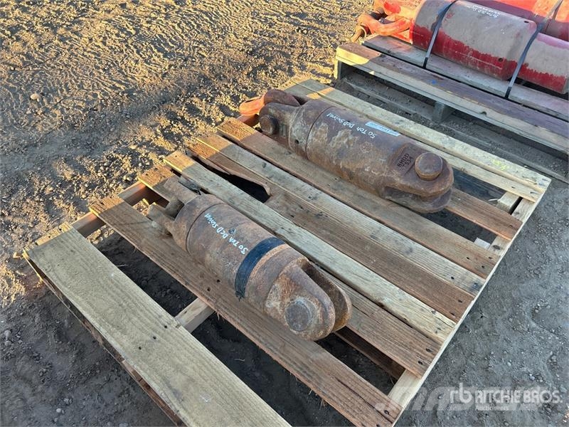 Quantity of (1) 30 Ton & (1) 50 Ton DCD Swivel Predelovalna oprema