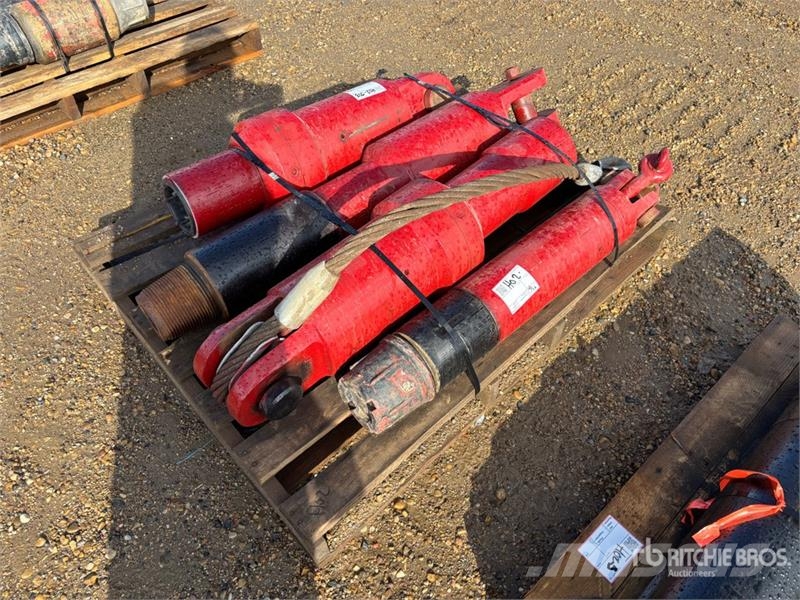  Quantity of (1) 40 Ton, (3) 110 Ton DCD 5.5 FH Thr Öl- und Gasbohrgeräte
