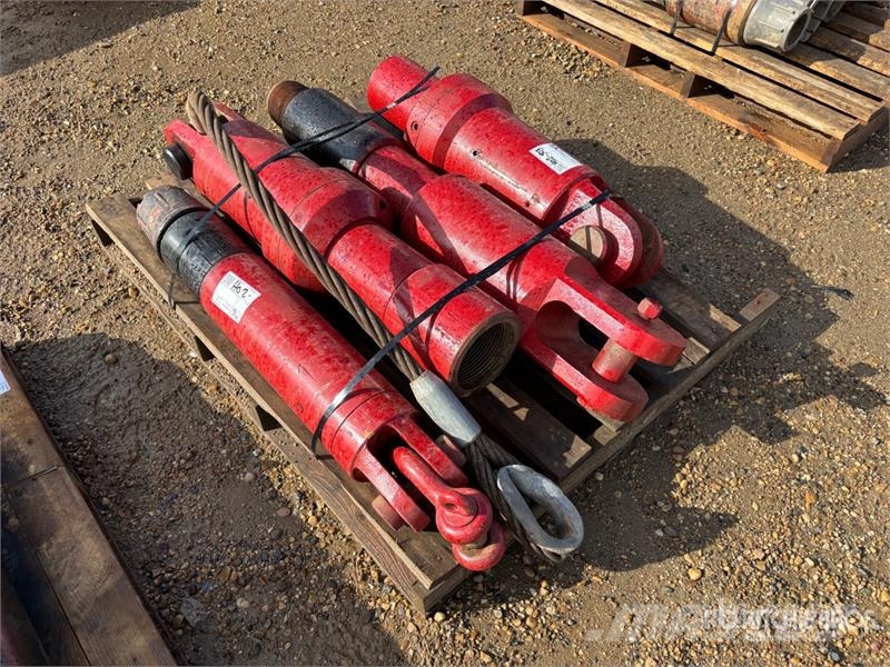  Quantity of (1) 40 Ton, (3) 110 Ton DCD 5.5 FH Thr Öl- und Gasbohrgeräte